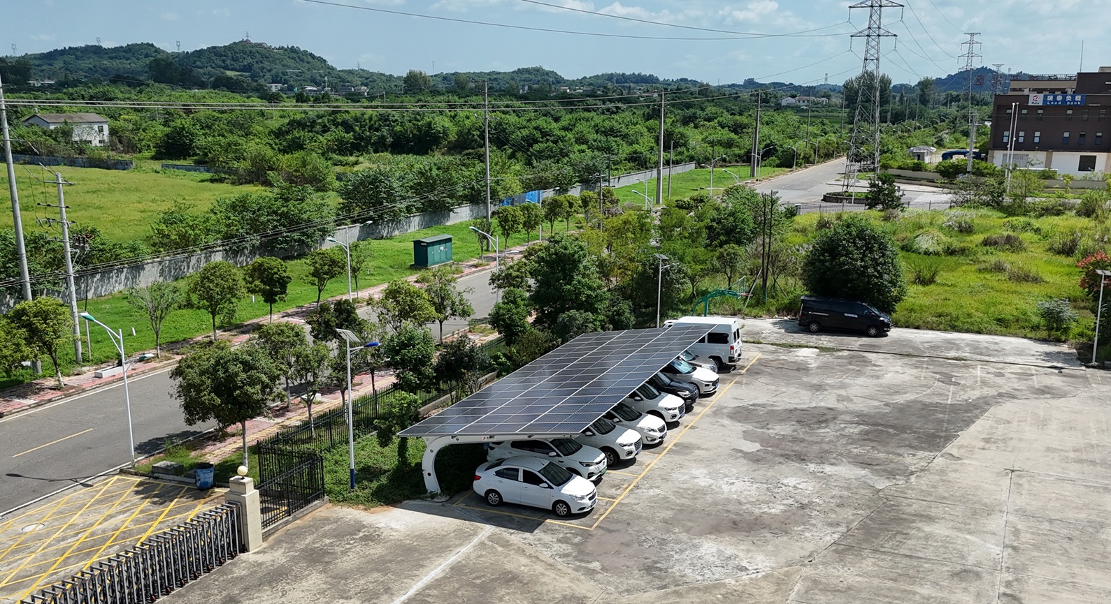 Sistema de carga PV-ESS-EV na rede